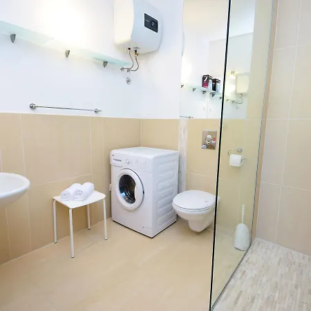 Molo Lozna-2 By Interhome * Postira